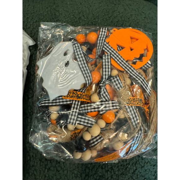 Lot of Halloween Beaded Garland 5 Strands - Picture 1 of 2